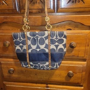 Coach vintage signature back